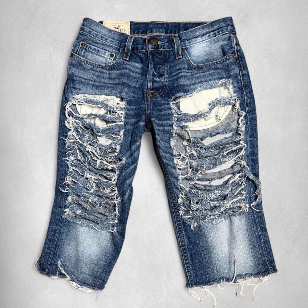 30x30 | Y2K HOLLISTER CUSTOM DISTRESSED JEANS DARK WASH